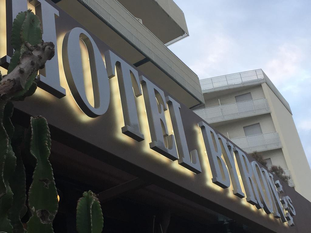 Hotel Byron Milano Marittima Exterior photo